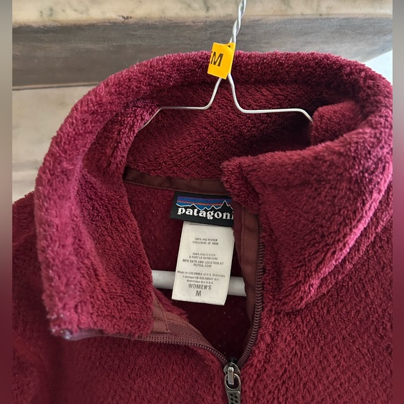 Women’s Patagonia Zip Up - Picture 5 of 7